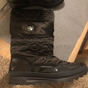 Authentic ladies 11M Coach winter boots!